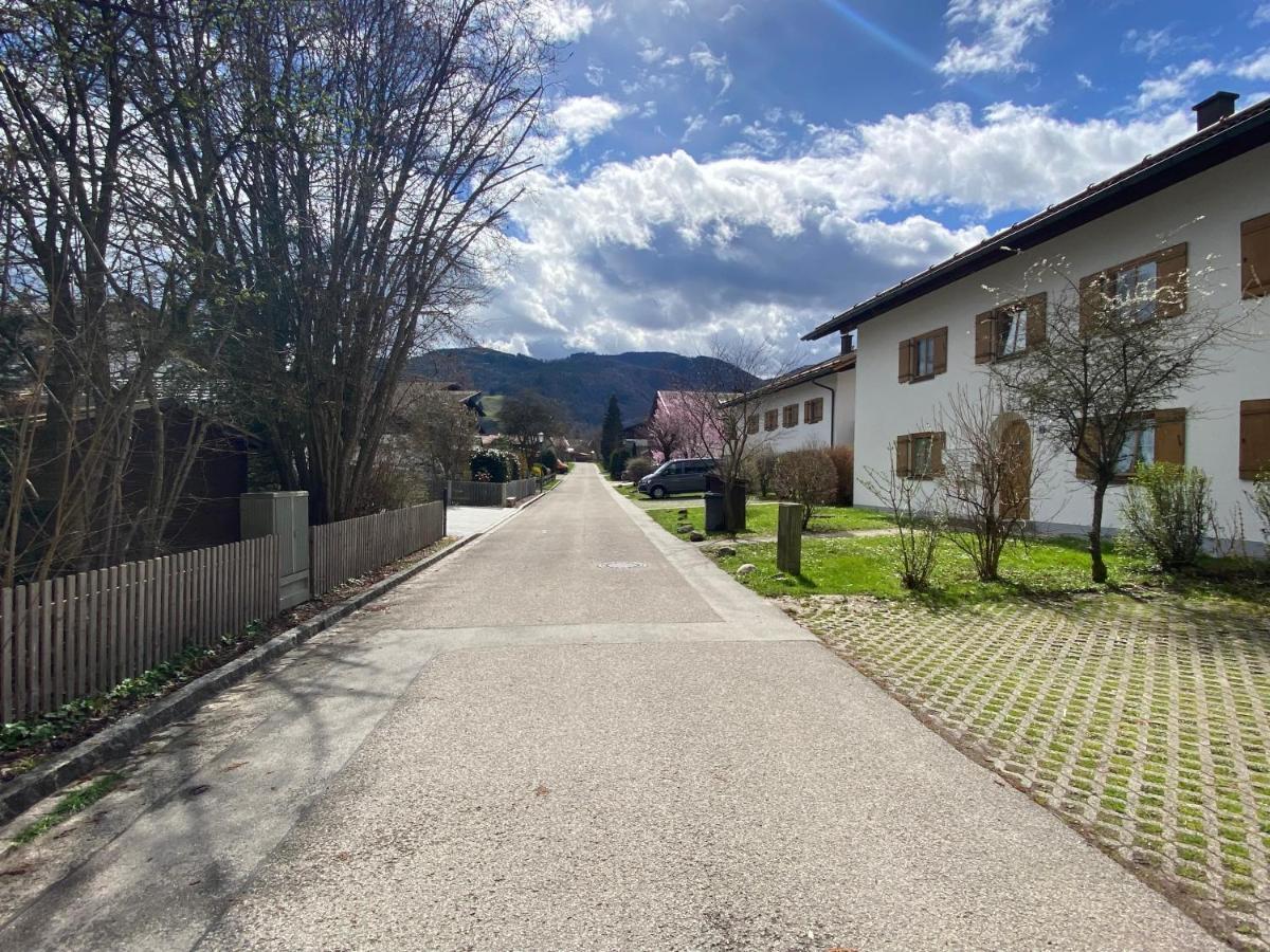 Modern Eingerichtete Wohnung Mit 2 Schlafzimmern Bergen (Bavaria) Exterior foto