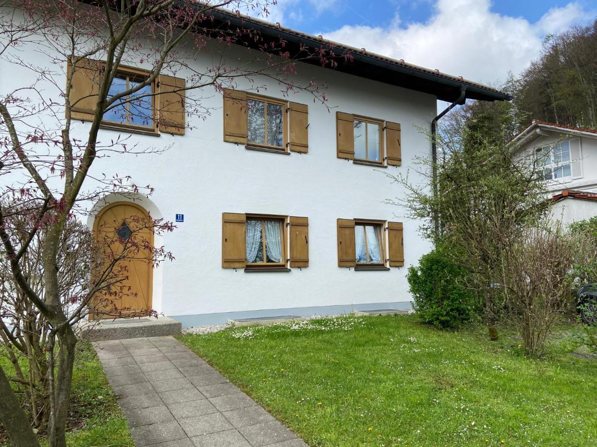 Modern Eingerichtete Wohnung Mit 2 Schlafzimmern Bergen (Bavaria) Exterior foto