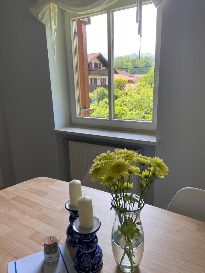 Modern Eingerichtete Wohnung Mit 2 Schlafzimmern Bergen (Bavaria) Exterior foto