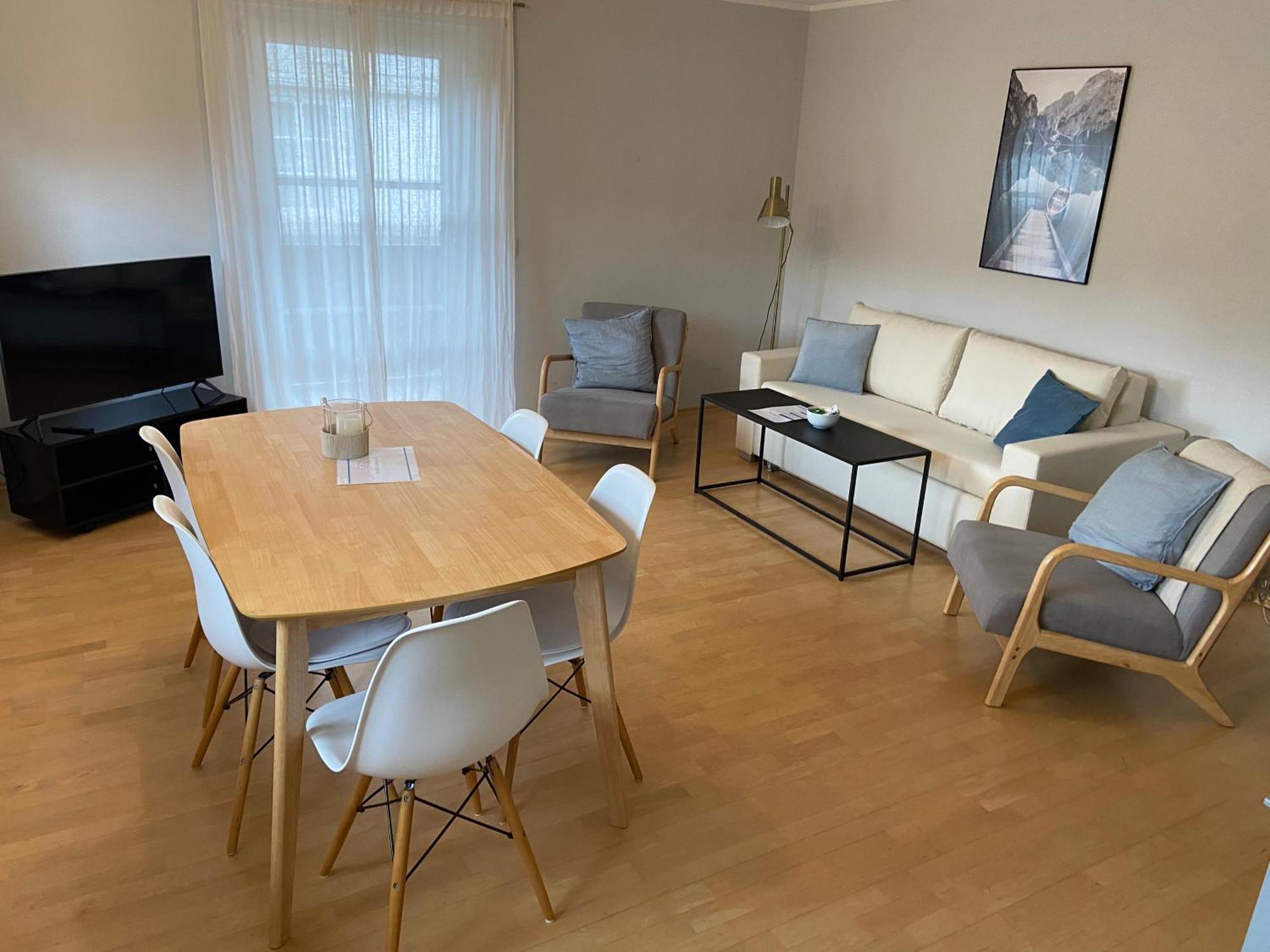 Modern Eingerichtete Wohnung Mit 2 Schlafzimmern Bergen (Bavaria) Exterior foto